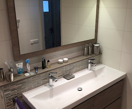 06359 Badkamer en toilet