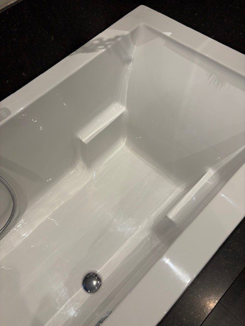 Inbouw ligbad met armsteunen