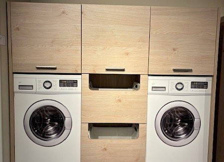 Showroom wasmachine/bergingkast