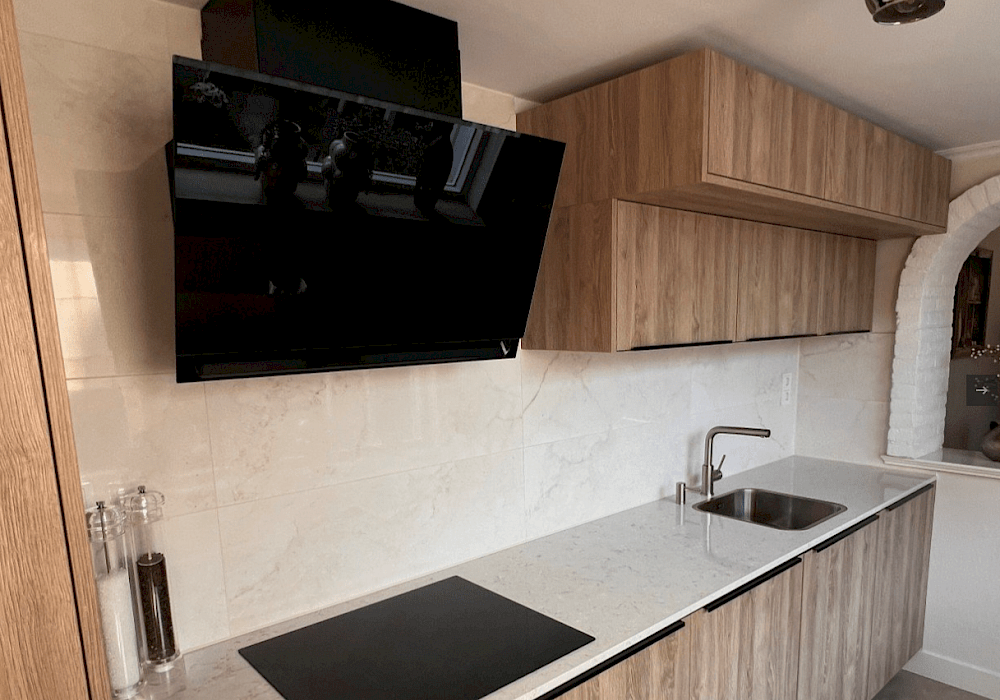 Afzuigkap onderhoud: waarom regelmatige reiniging je veel geld bespaart