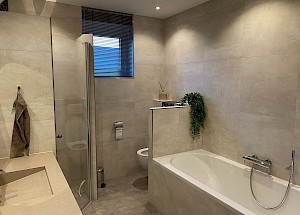 Douche of bad kiezen? Met deze vragen bepaal je jouw perfecte keuze
