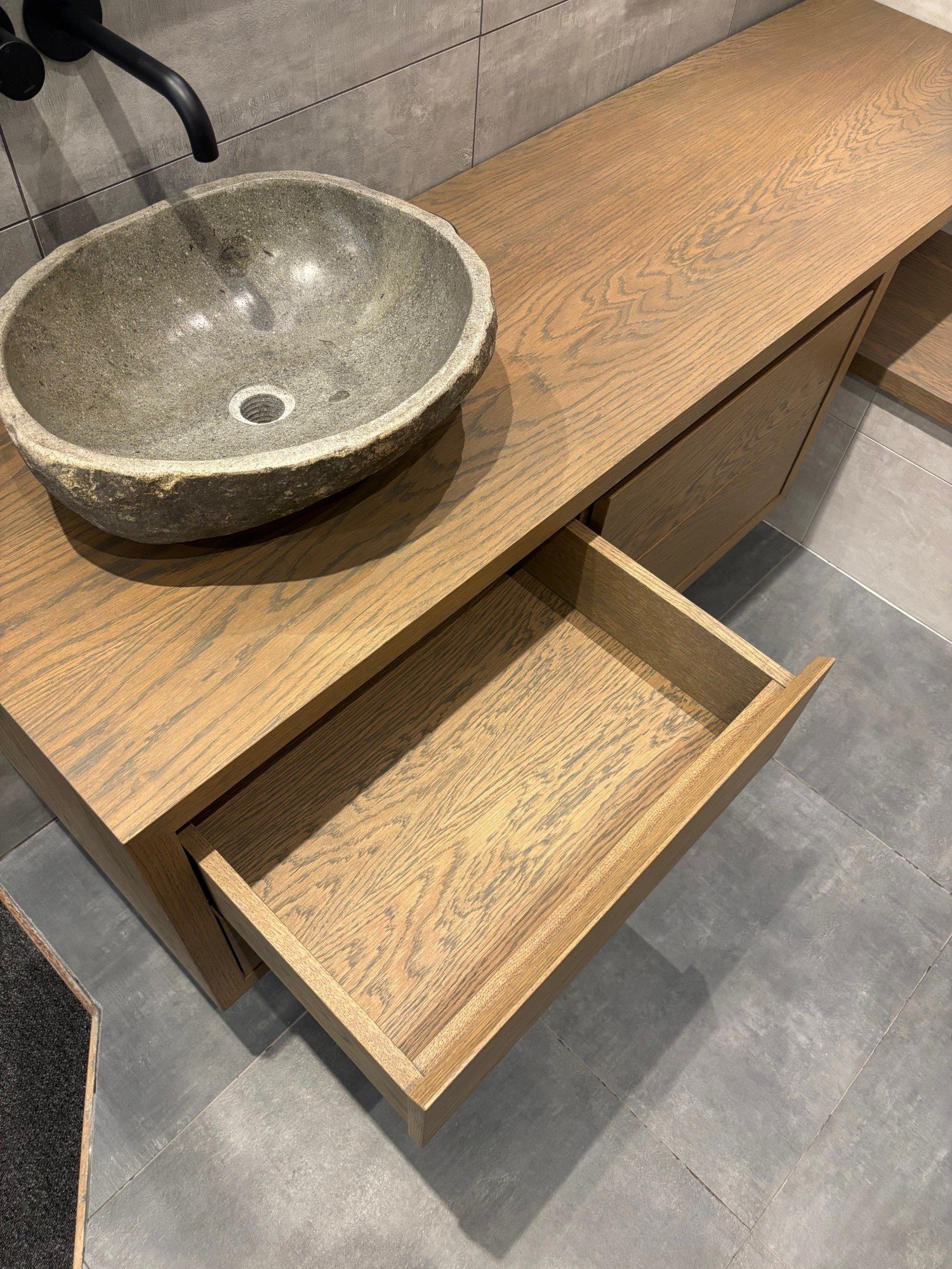 Leff handgemaakt badmeubel met opzetkom