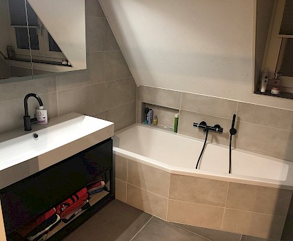 08384 Badkamer en toilet