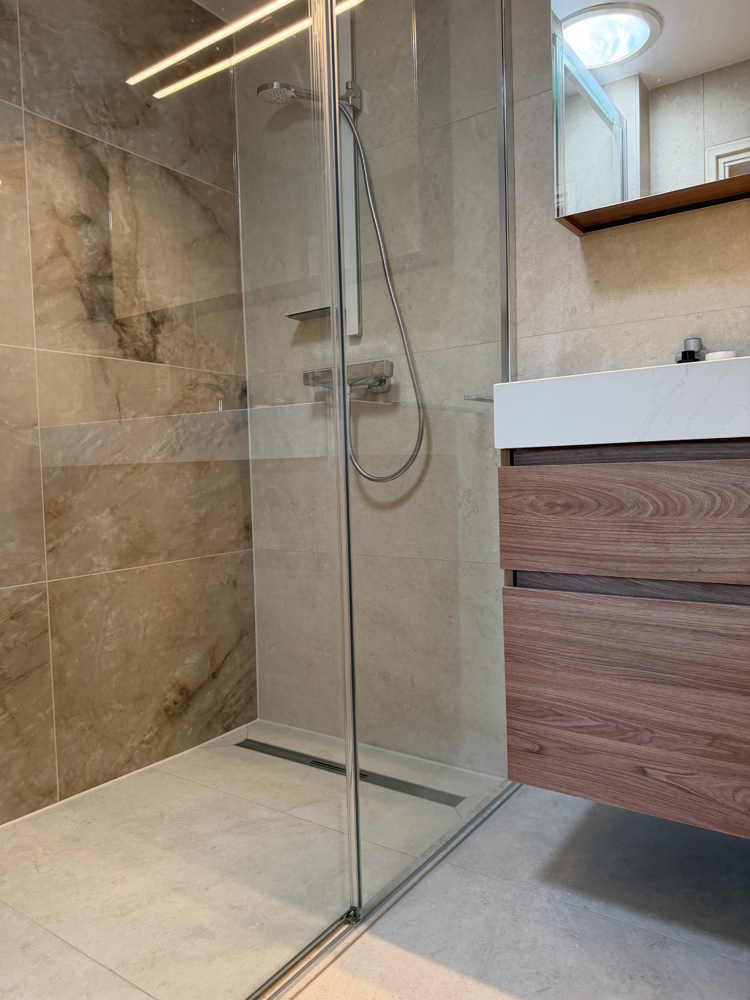 12125 Badkamer