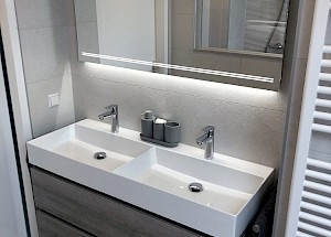 Dubbele wastafel in de badkamer: luxe of praktisch?